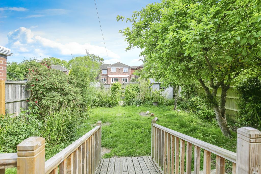 Property photo 2 of 15 8dc99370-Mw-5883