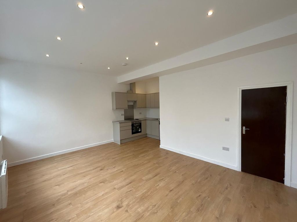 Property photo 2 of 7 Gallery