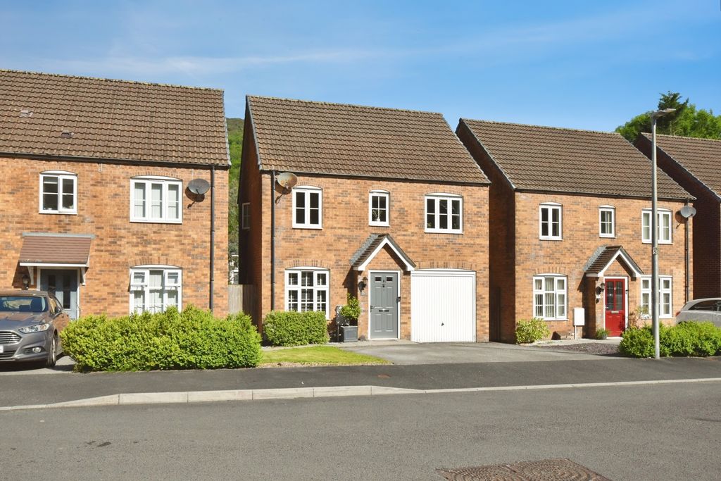 Property photo 1 of 17 Pbox-Img.Jpg