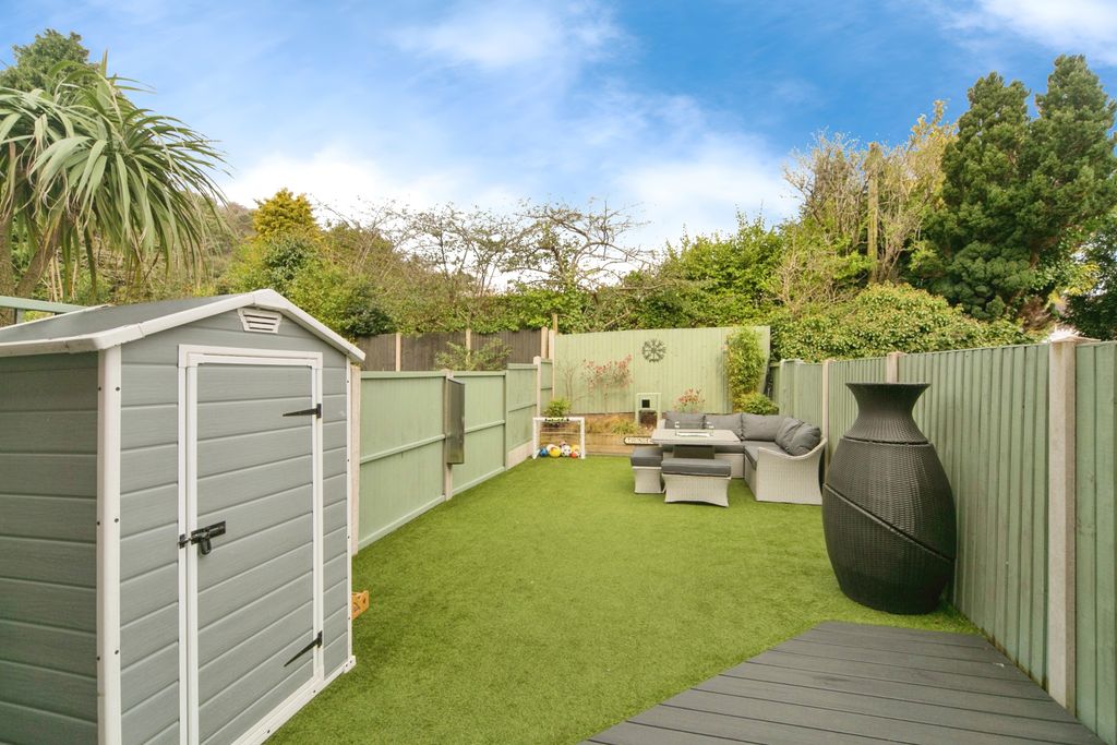 Property photo 2 of 17 Photography