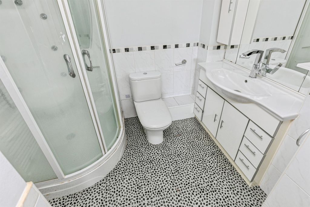 Additional image 16 of 3 bed flat for saleBeckspool Road, Frenchay, Bristol BS16