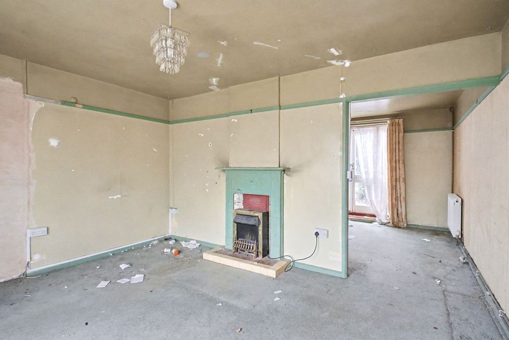 Property photo 3 of 18