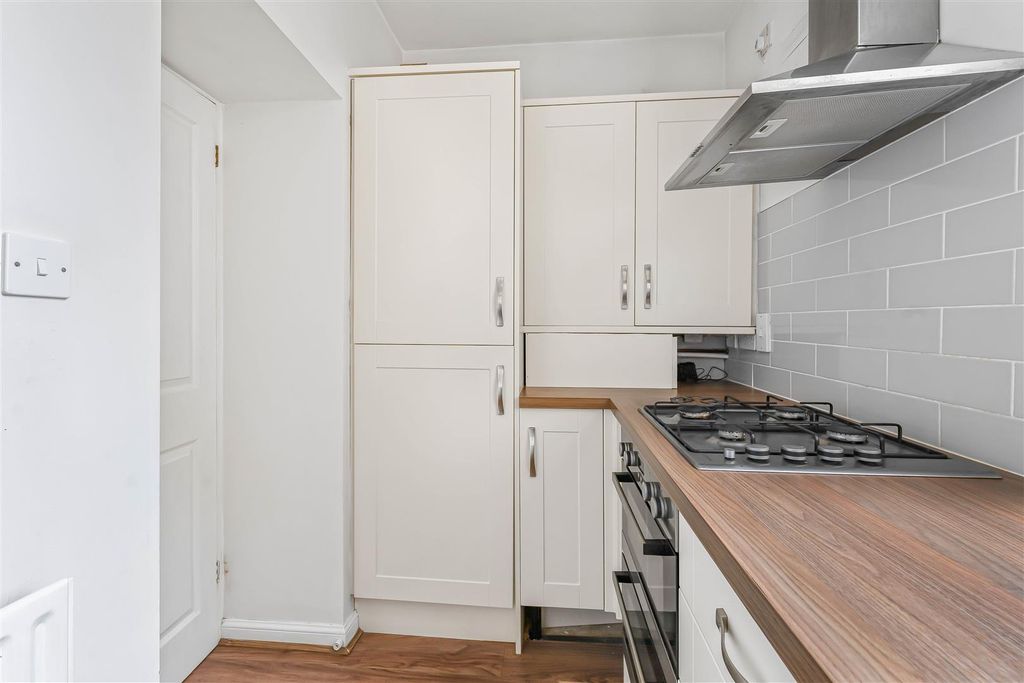 Property photo 3 of 20 18_60985-1.Jpg