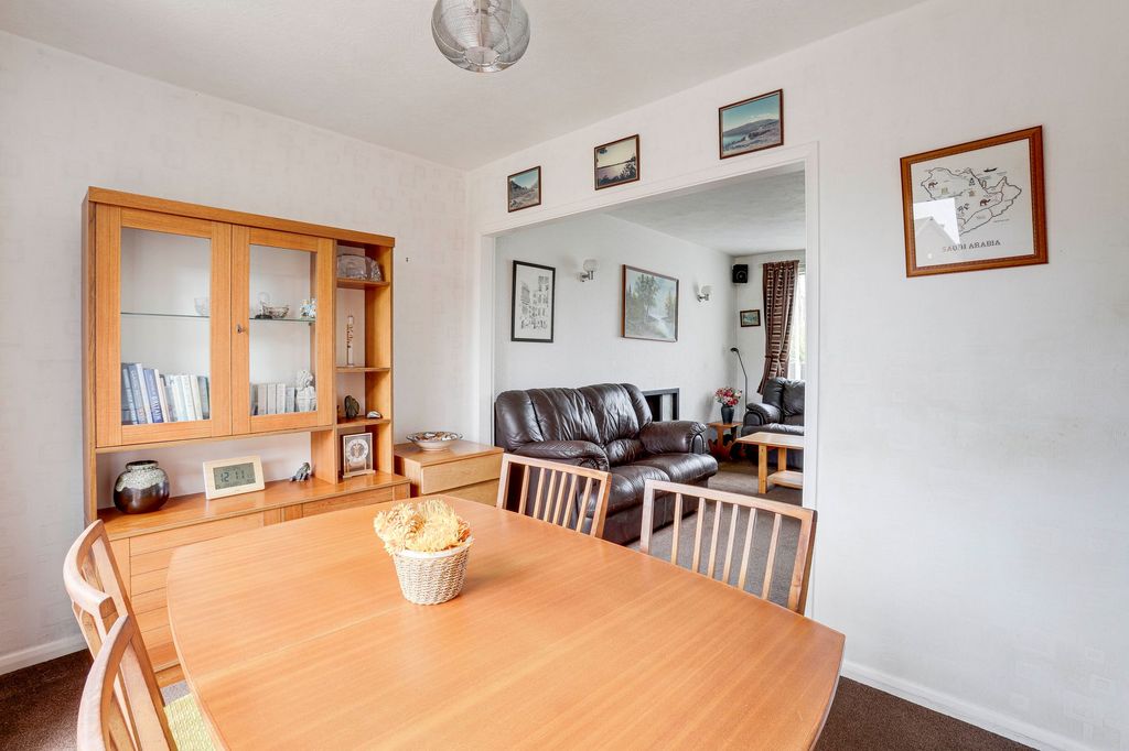 Property photo 3 of 19 Dining Room