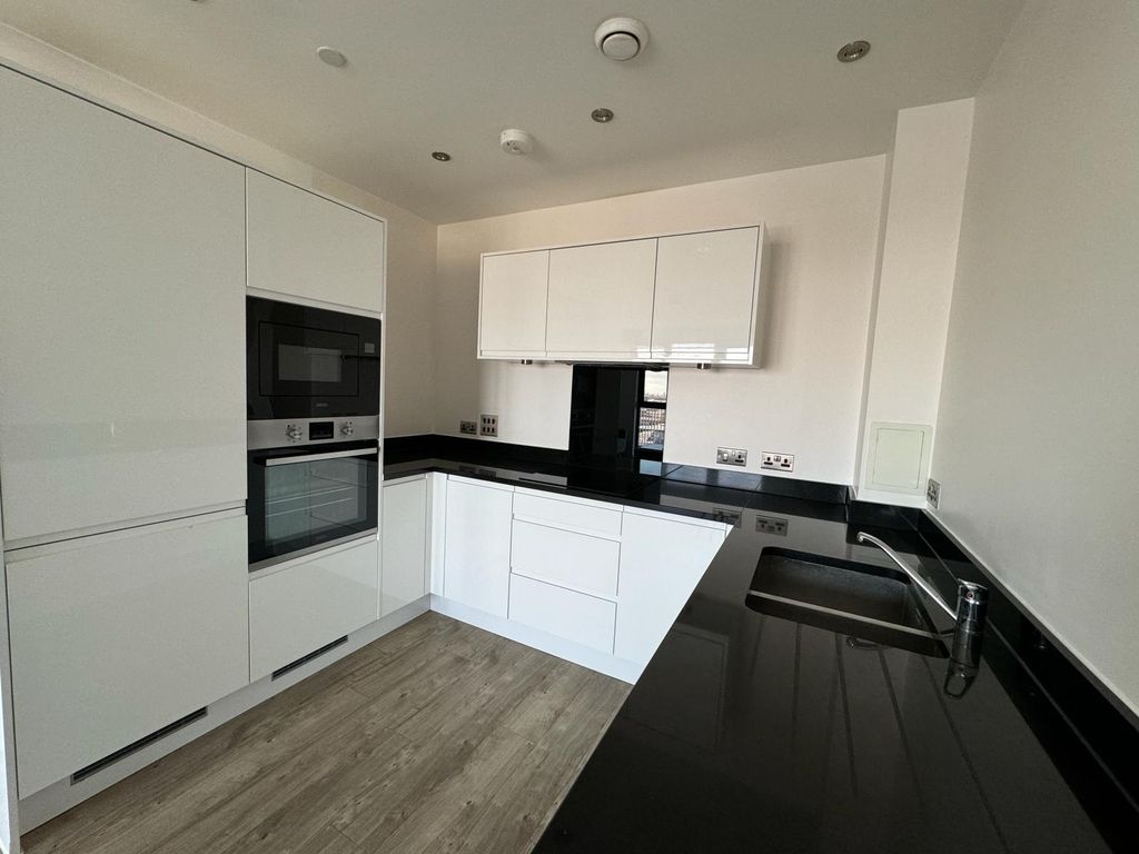 Property photo 2 of 18 2d08c15A-9c33-4F3F-B7De-095573509644
