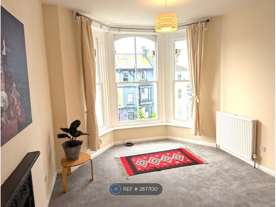 Property photo 1 of 15 Living Room