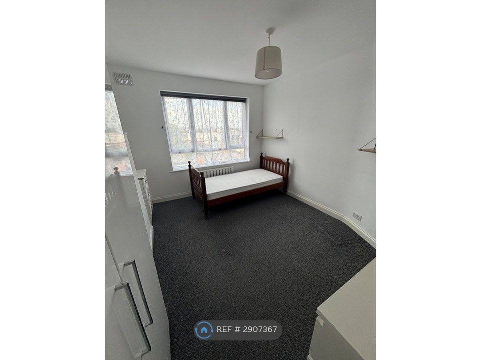 Property photo 1 of 4