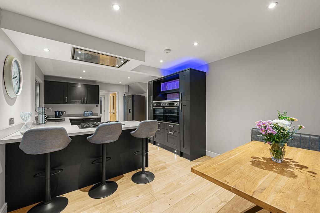 Property photo 3 of 27 Photo 3