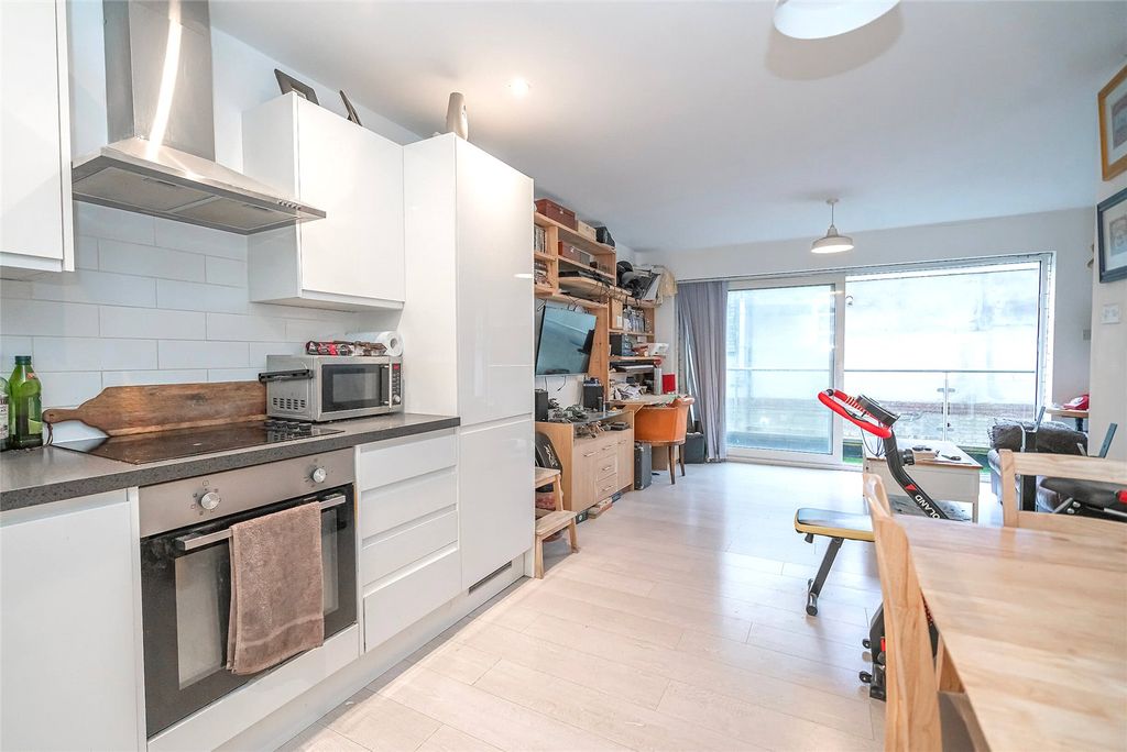 Property photo 1 of 17 Kitchen Reception A