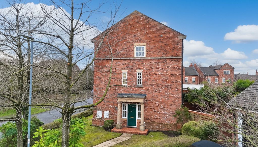 Property photo 1 of 20