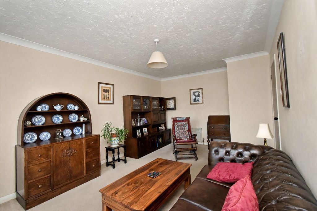 Property photo 3 of 14