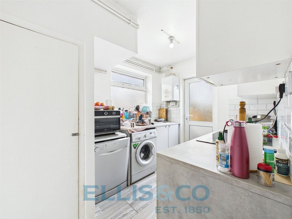 Property photo 2 of 10 Picture No. 16
