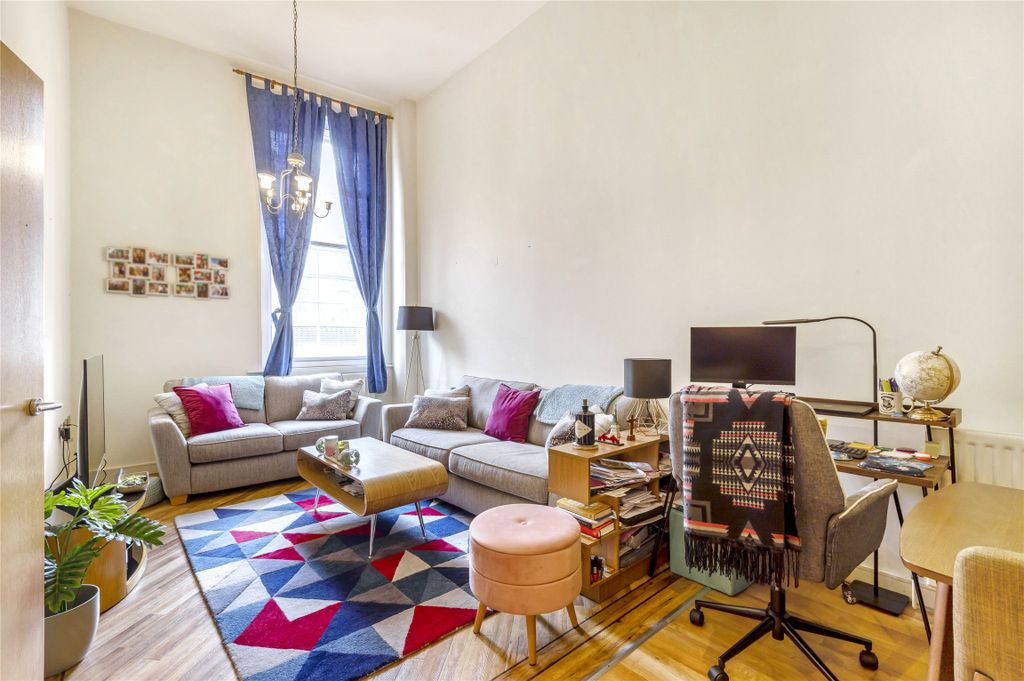 Property photo 2 of 16 Picture No. 04