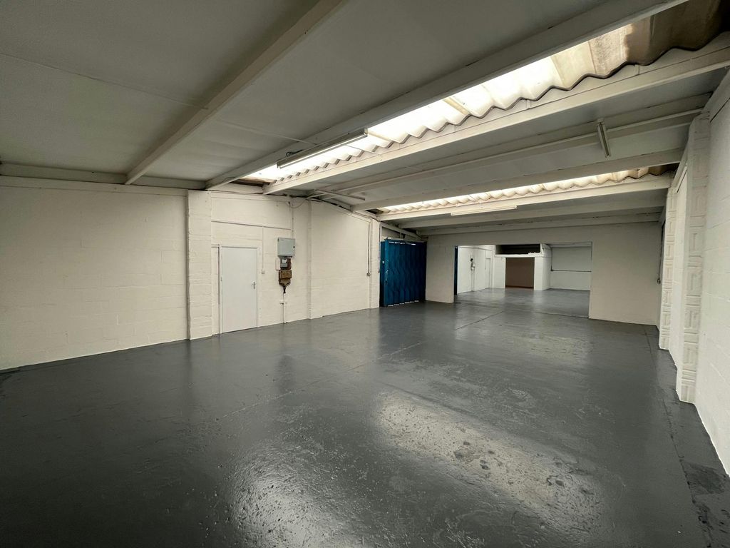 Property photo 2 of 5 11.Jpg