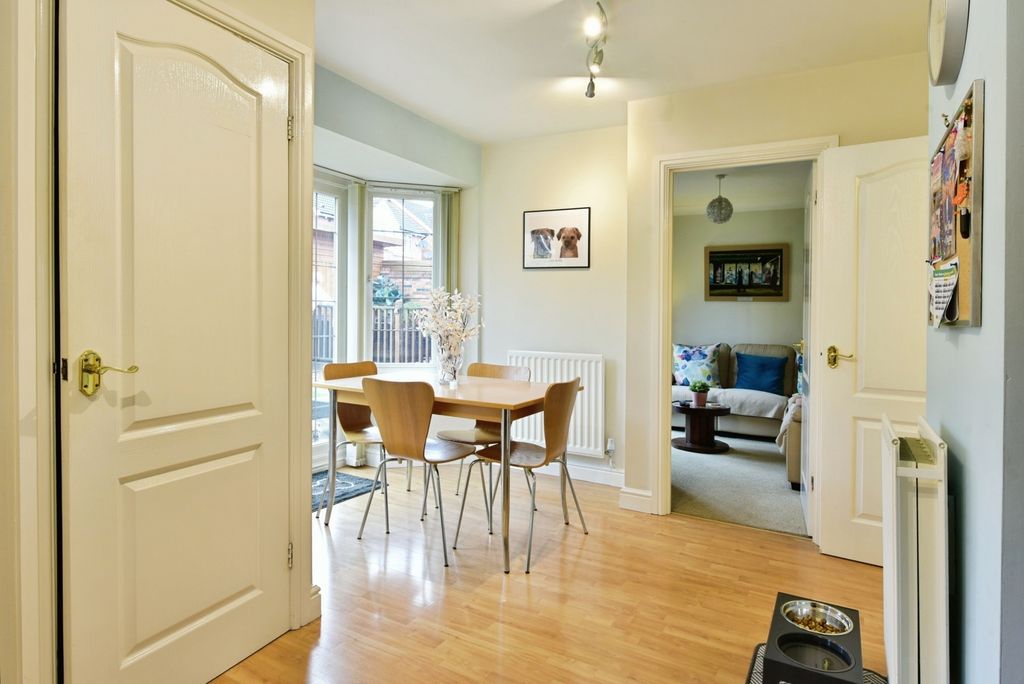 Property photo 3 of 24 Pbox-Img.Jpg