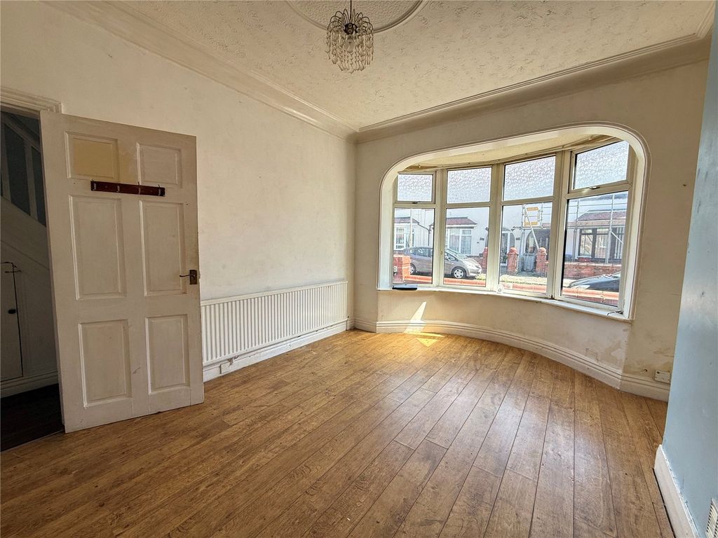 Property photo 2 of 13 Picture No. 12