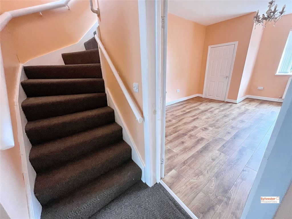 Property photo 2 of 17 Picture No. 04