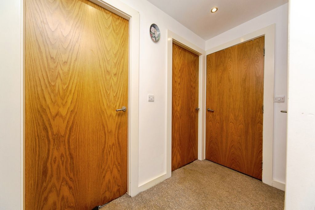 Property photo 3 of 20 Pbox-Img.Jpg
