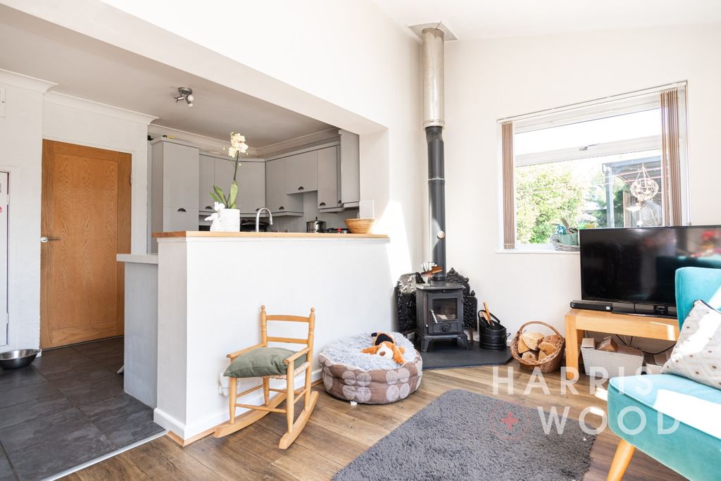 Property photo 3 of 22 4190877