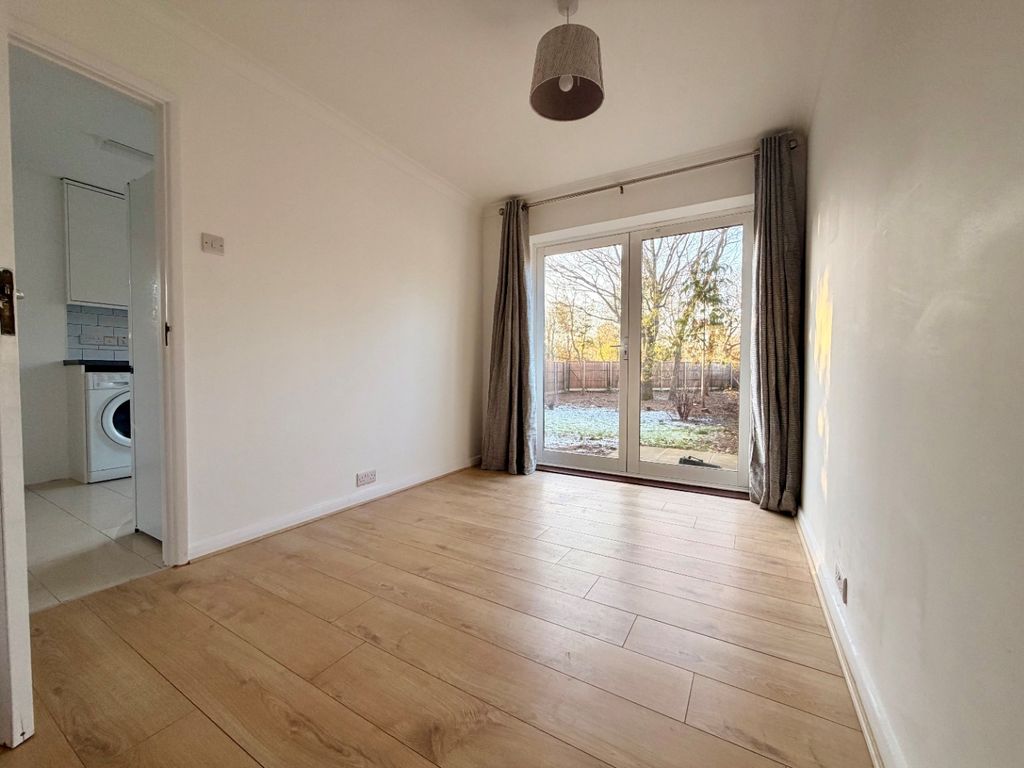 Property photo 3 of 13 4687275