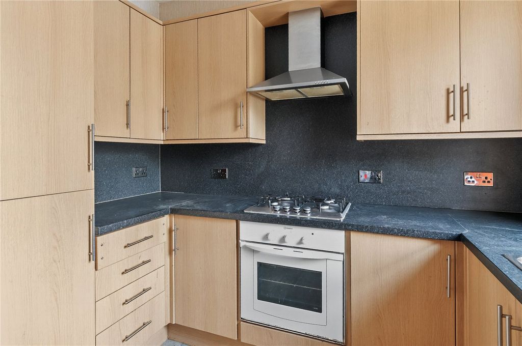 Property photo 3 of 15 Picture No. 16