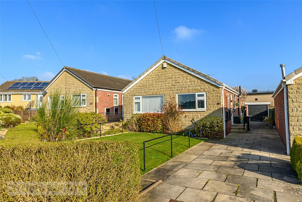 Property photo 1 of 21 Front