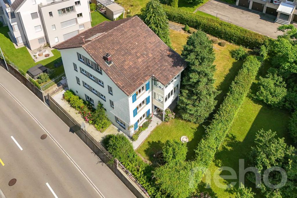 Property photo 3 of 13