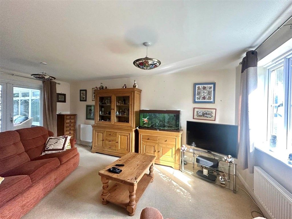 Property photo 2 of 14 Lounge
