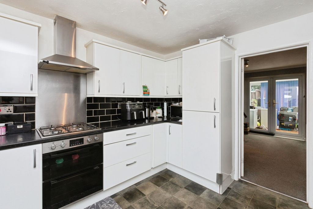 Property photo 3 of 17 Pbox-Img.Jpg