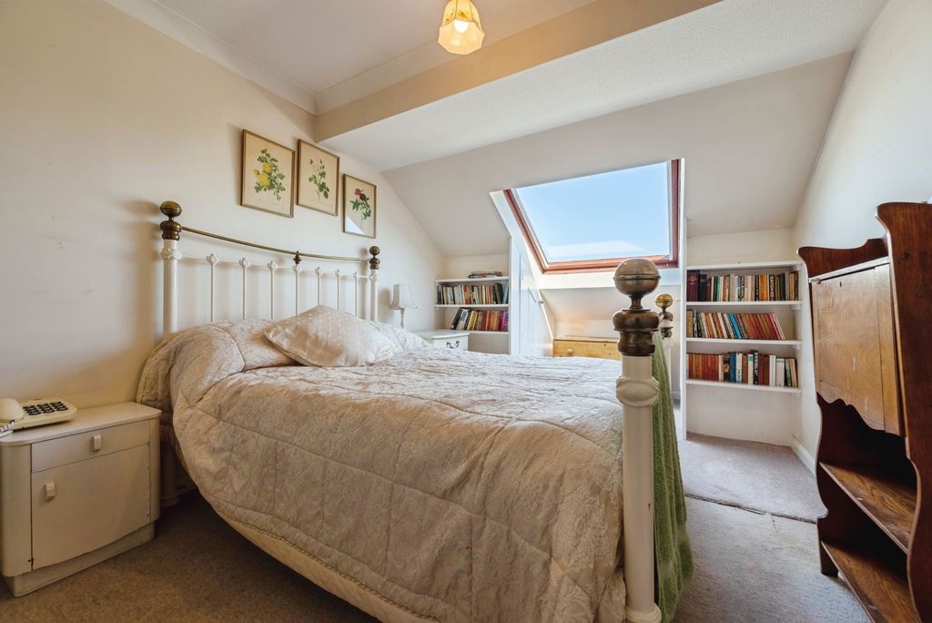 Property photo 2 of 12 Photo