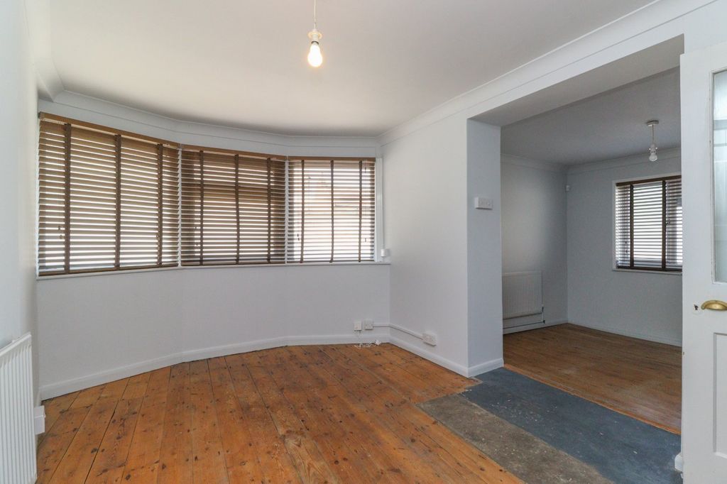 Property photo 2 of 9 Picture 2