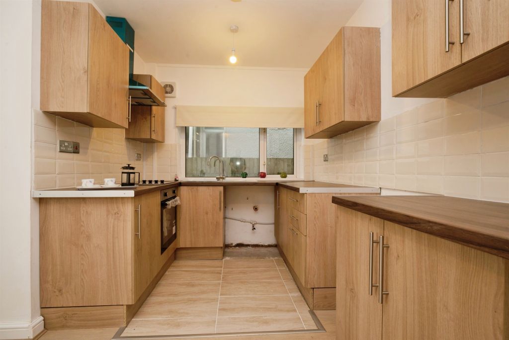 Property photo 2 of 18