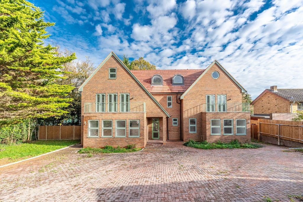 Property photo 1 of 9
