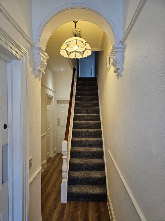 Property photo 3 of 5