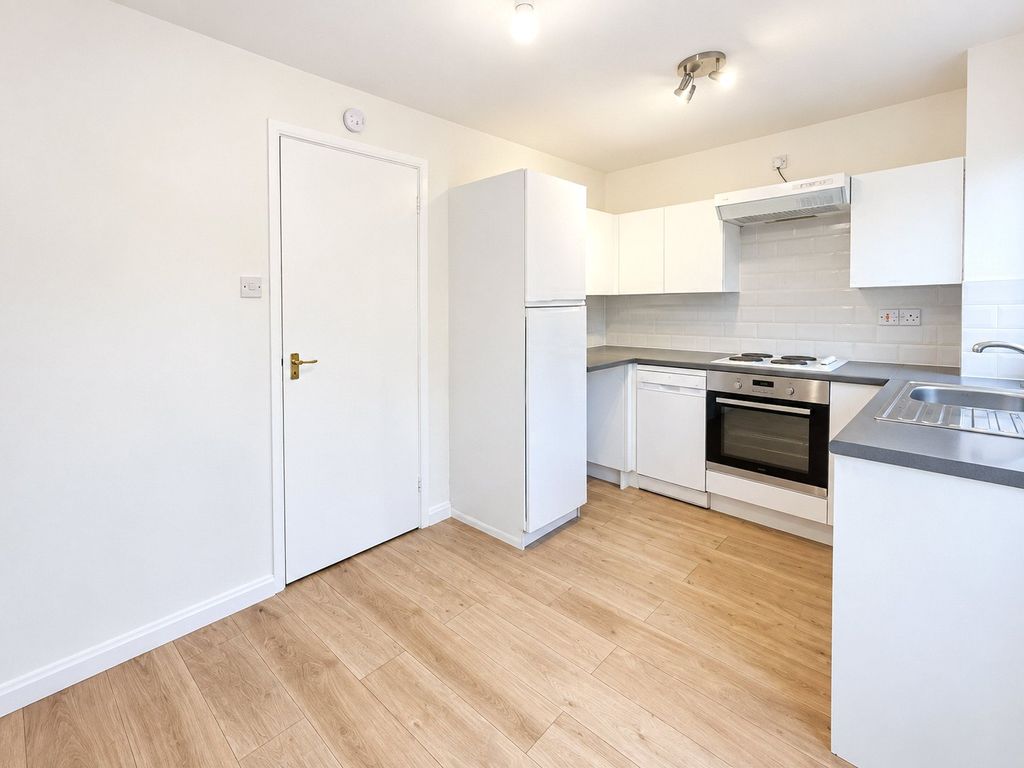 Property photo 3 of 8 Picture No. 33