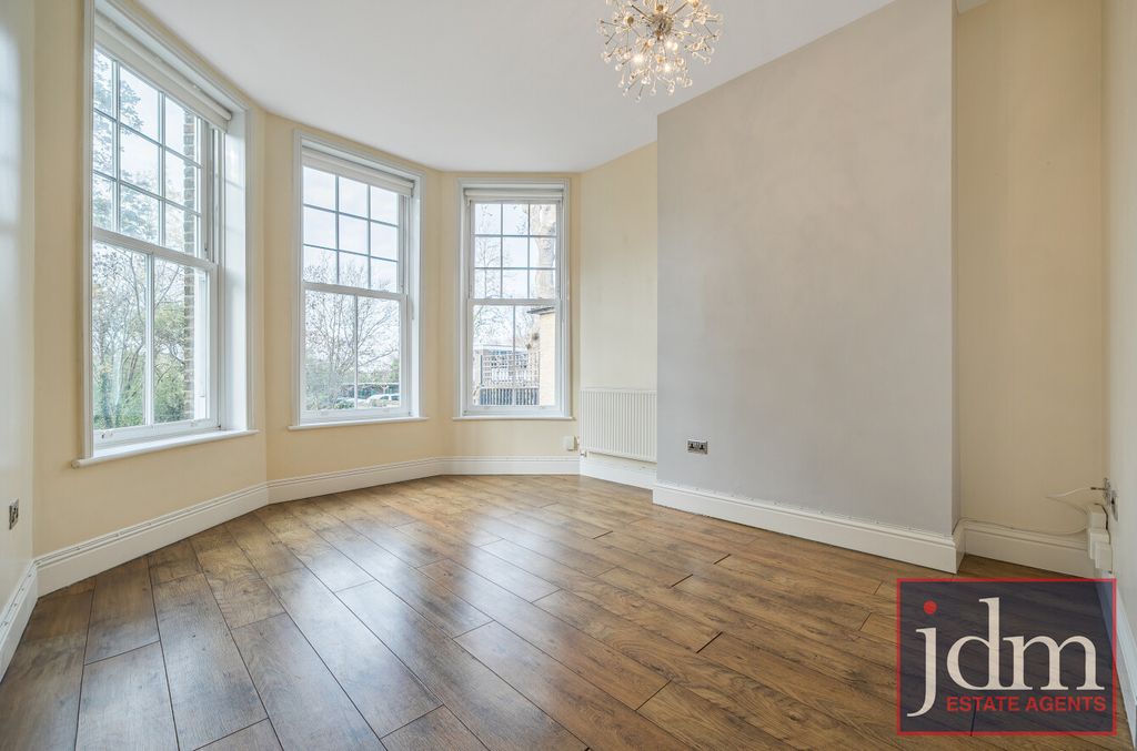 Property photo 1 of 11 96d695ee-c38F-4A2...