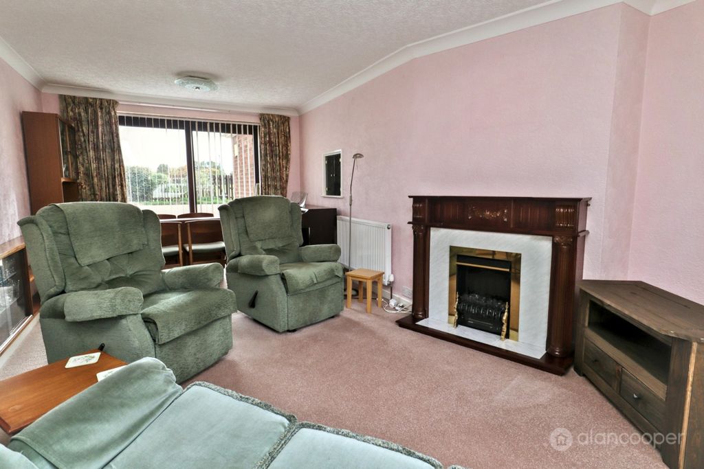 Property photo 3 of 26 5693574