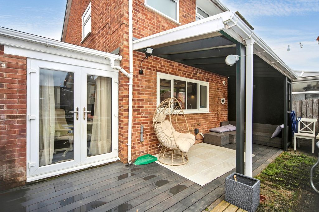 Property photo 2 of 24