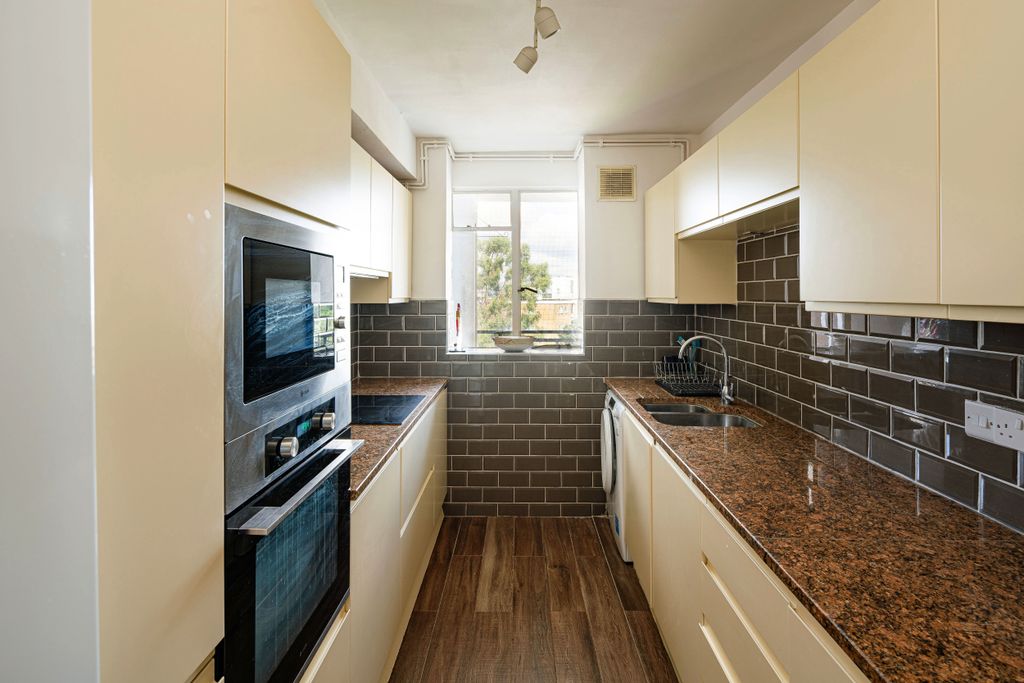 Property photo 3 of 14 _Dsc9136