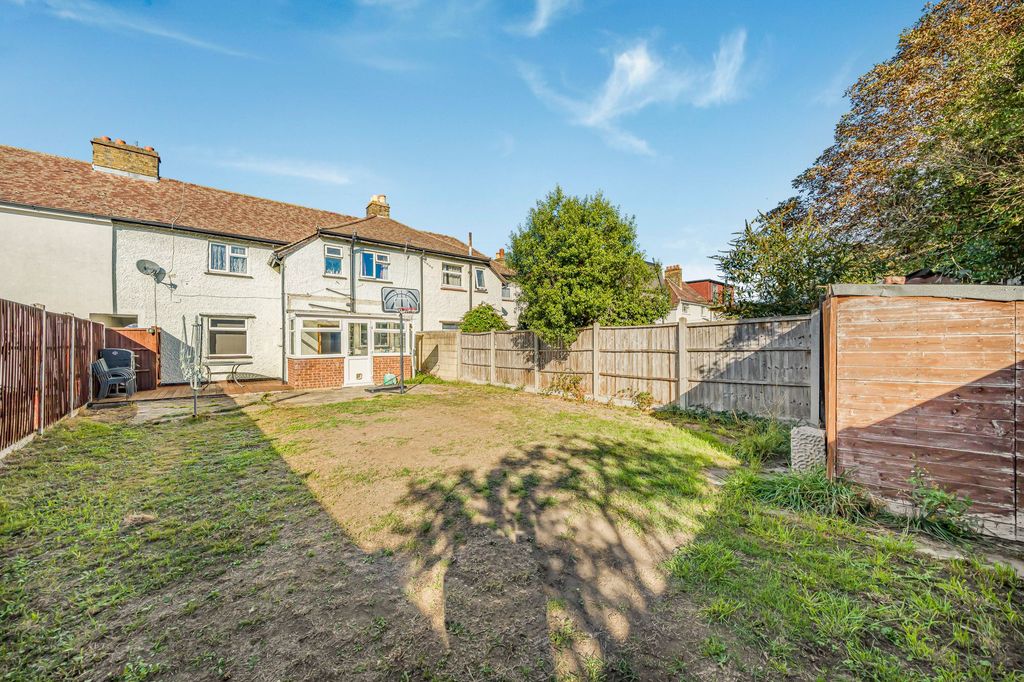 Property photo 3 of 11