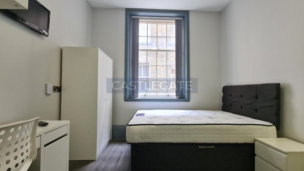Property photo 2 of 12 Room 1.2.2 Merchants Hall (3)