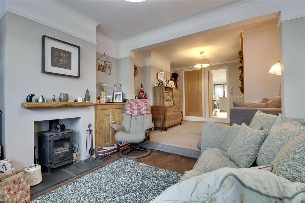 Property photo 3 of 19 49376Abc-4275-4658-A925-Cff6F0CC82Bb_1_201_A.Jpeg