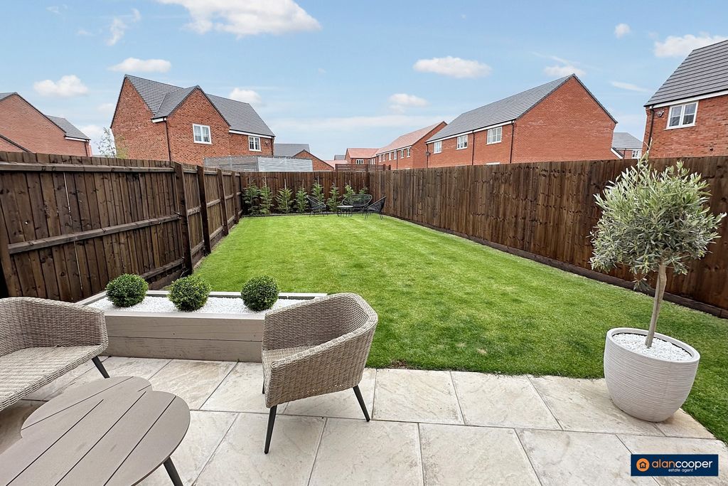 Property photo 2 of 19 3544984