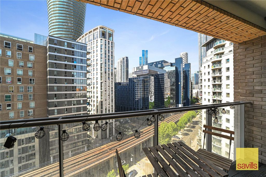 Property photo 1 of 17 Balcony