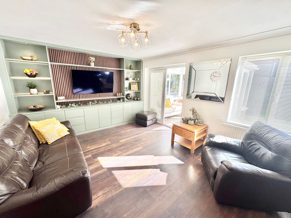 Property photo 2 of 23