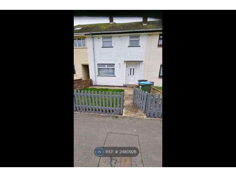 Property photo 1 of 12 House Front