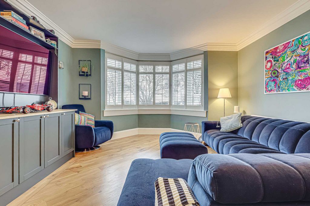 Property photo 2 of 47