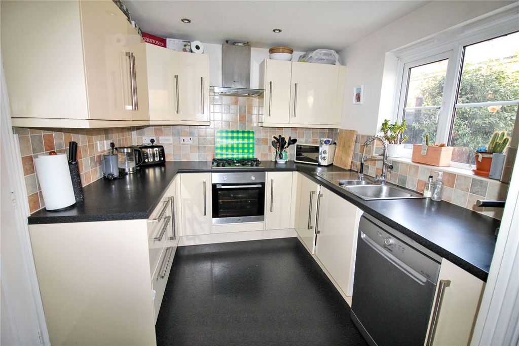 Property photo 3 of 16 Picture No. 06