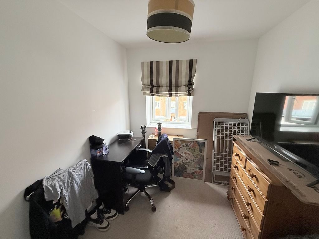 Property photo 3 of 9 Photo 11