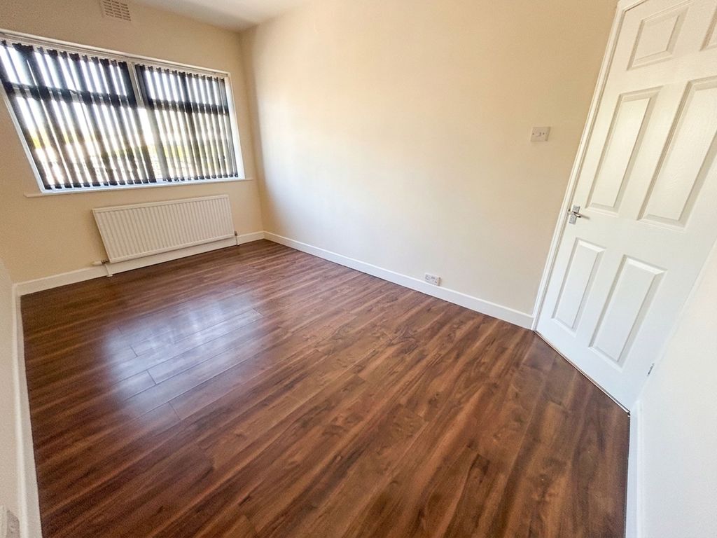 Property photo 2 of 13 Bedroom 1
